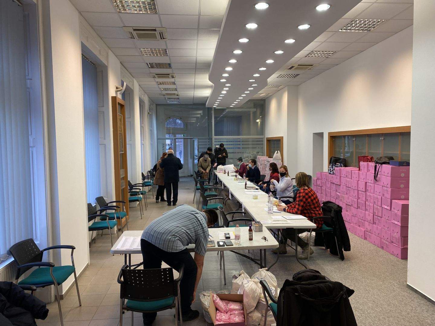 636 ajándékcsomagot vittek el az első napon, még nyitott a regisztráció