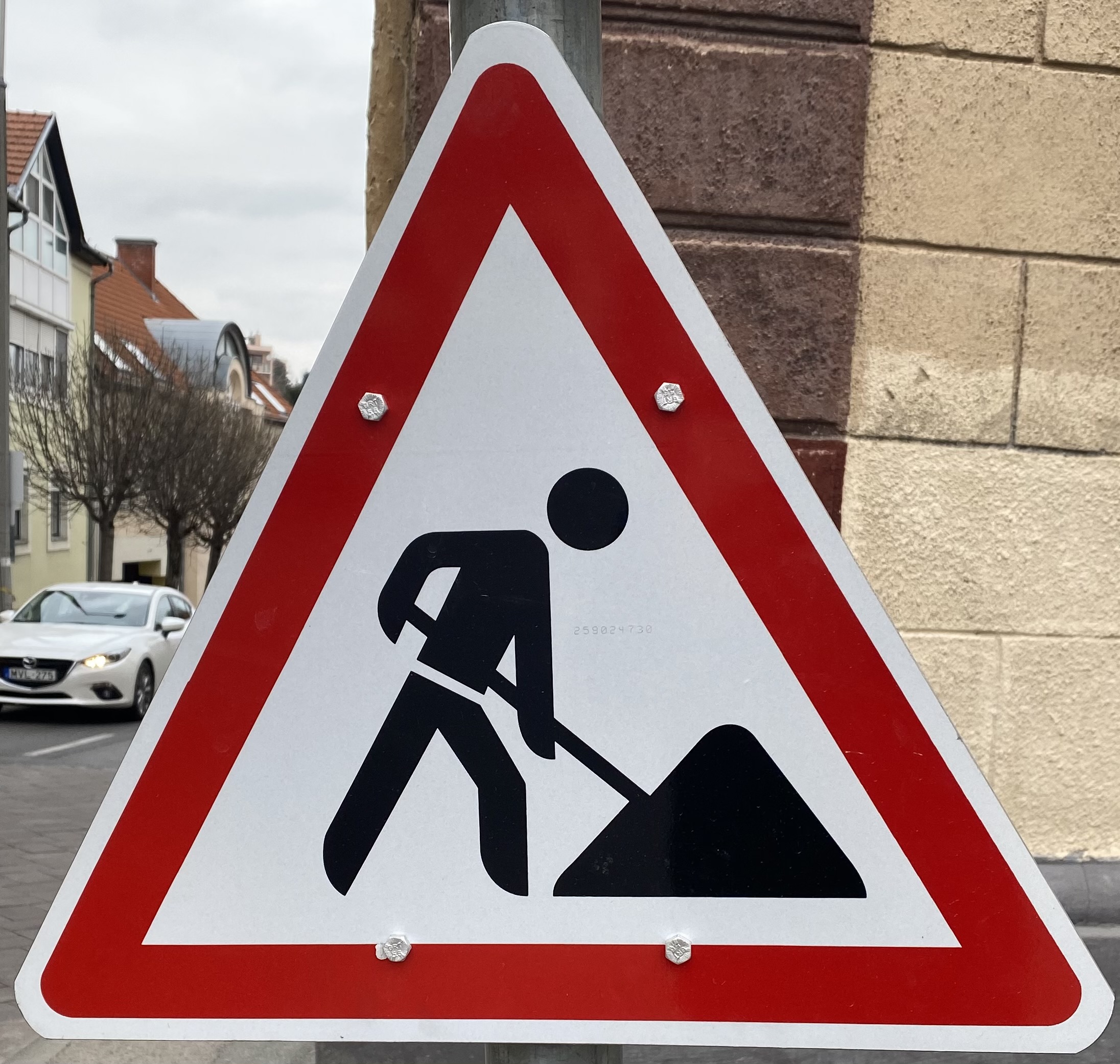 Több utcában útlezárás lesz, a buszok útvonala is változik