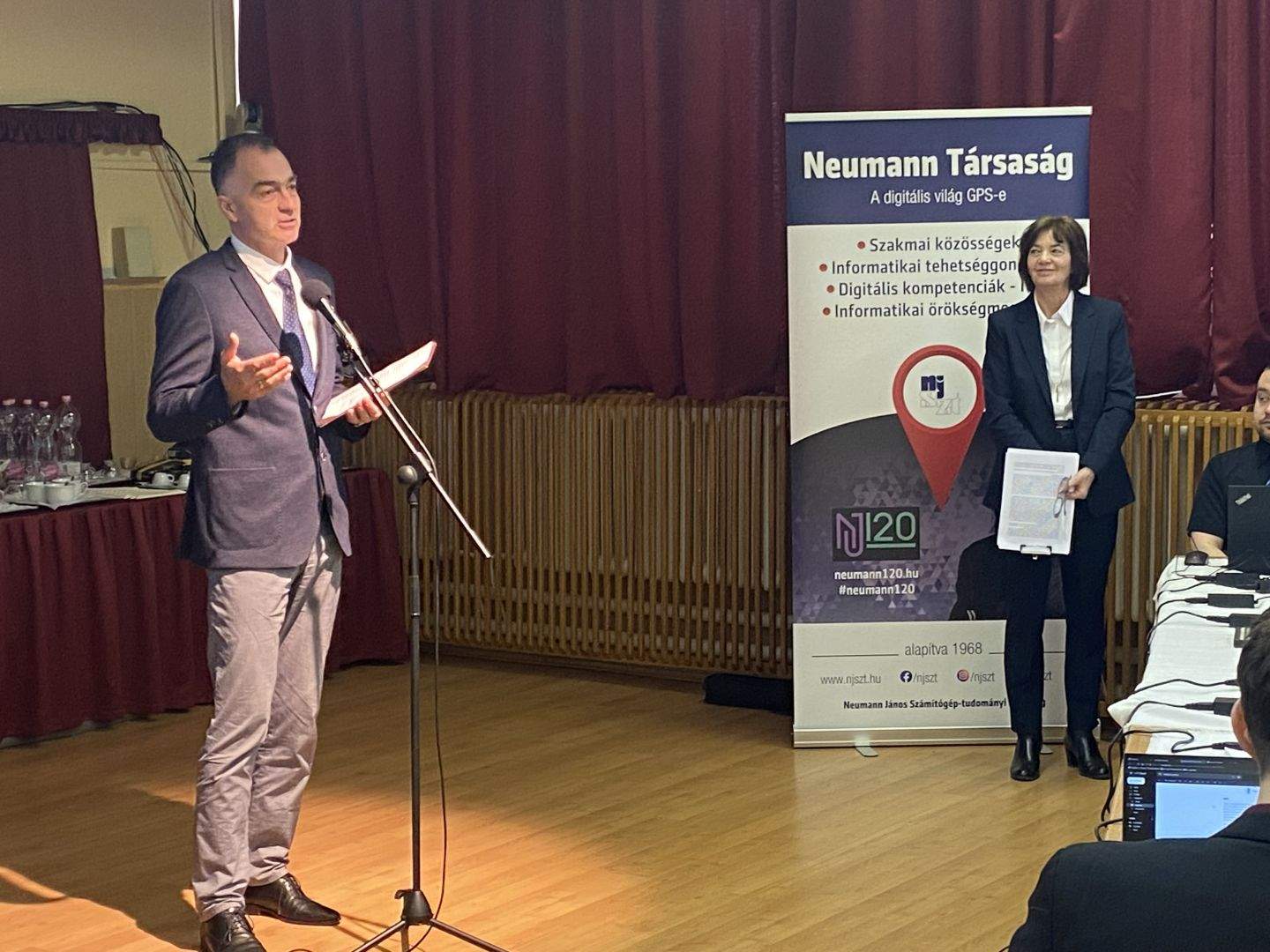 Elkezdődött a Neumann verseny döntője Szekszárdon