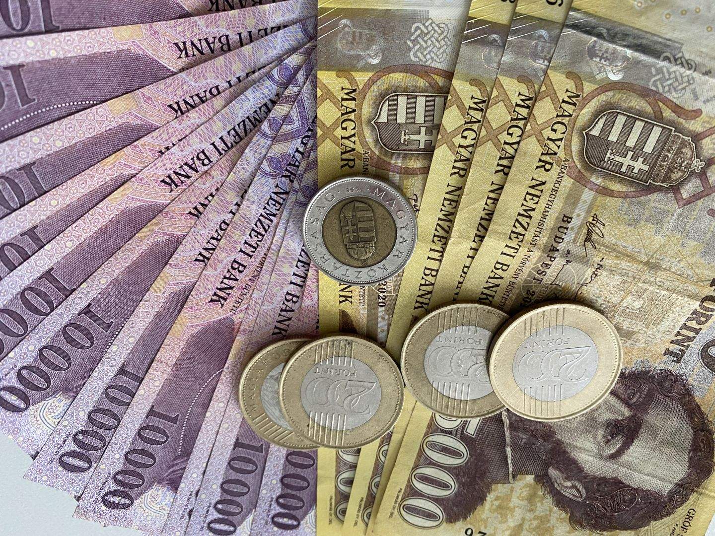 23 pályázat érkezett az önkormányzathoz