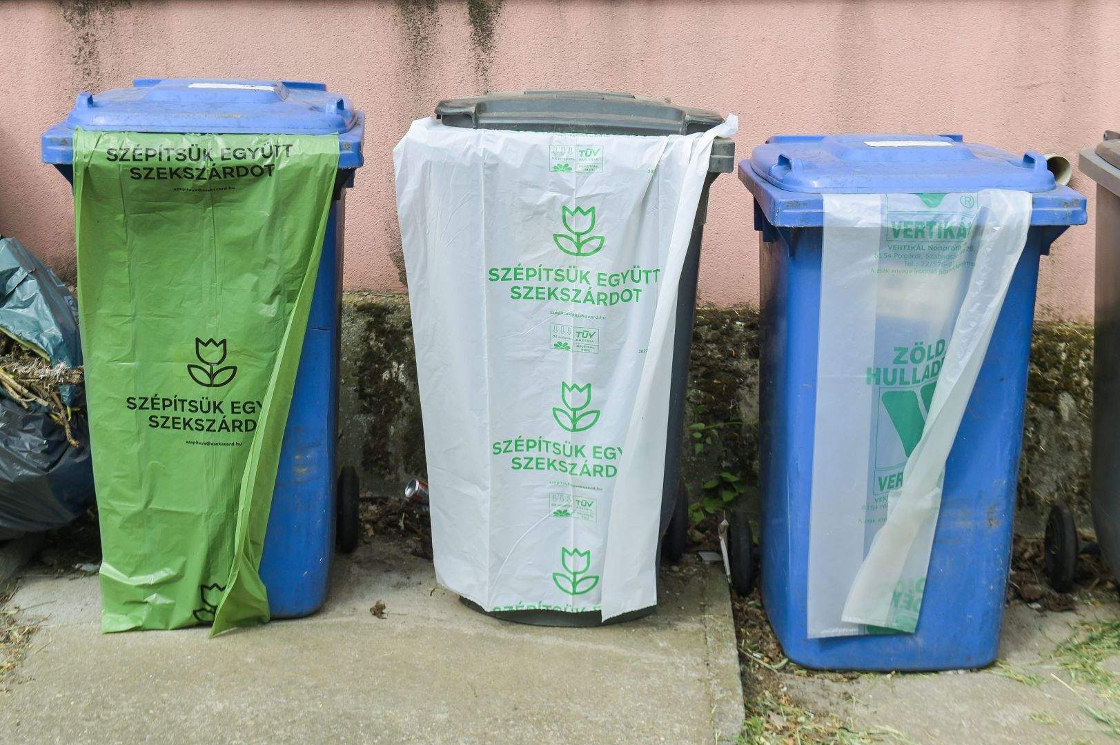 Meghatalmazással is átvehetők a lebomló zsákok