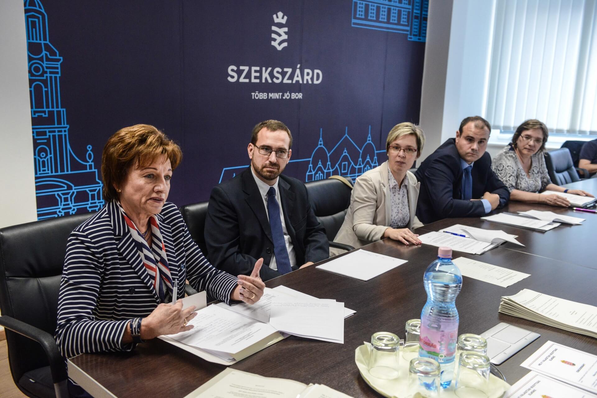 Farkas Pál Györgyné váltja a leköszönő elnököt
