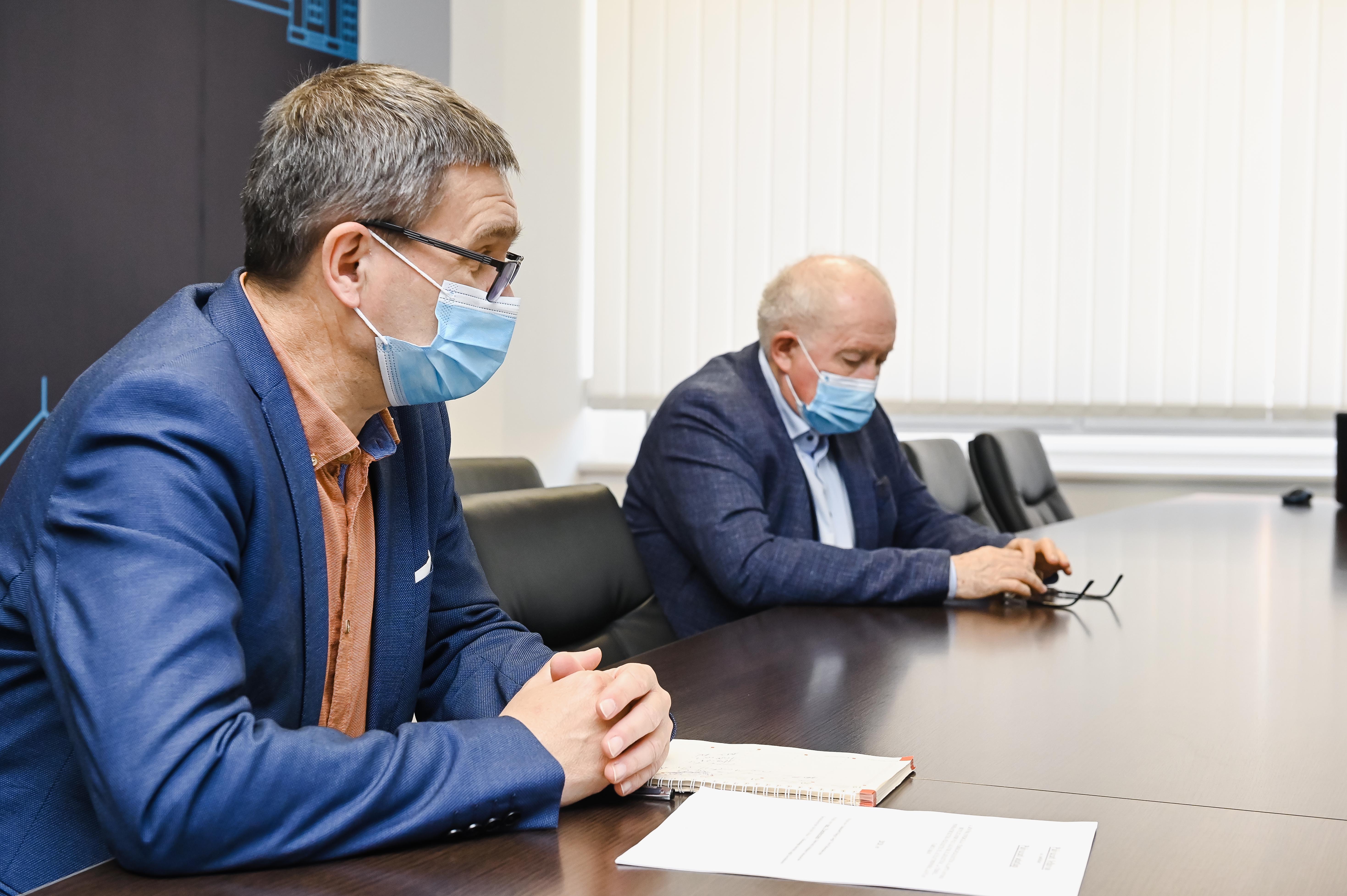 Újabb fedett buszmegállók épülnek