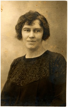 Dienes Valéria.jpg